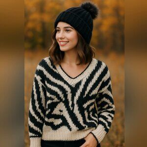 LINE Sweater  - Warm - Size Medium but will fit Large as well